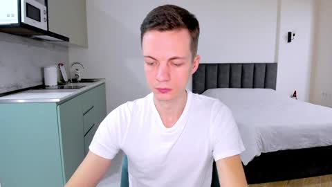 Snapshot of max_shy chatting on January 2025 12:27:02 PM Max online show from January 2025 12:27:02 PM