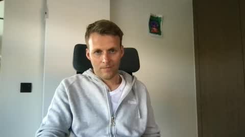 Snapshot of max_straight_1 chatting on May 2026 05:52:02 PM Max take off clothes online show from May 2026 05:52:02 PM