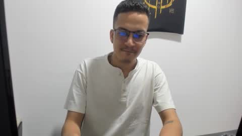 Snapshot of max_vellon1 chatting on April 2026 05:03:01 AM max_vellon1 online show from April 2026 05:03:01 AM