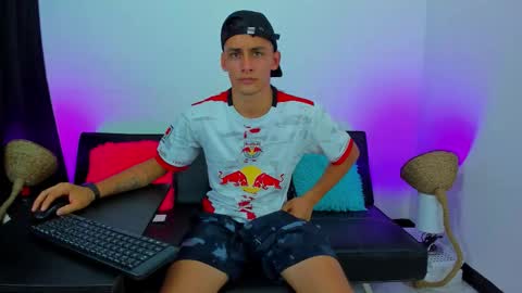 MAX     online show from October 2025 02:59:02 AM