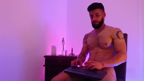 max_xl_ online show from December 2024 10:41:02 PM