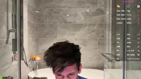 Max online show from October 2025 08:10:01 PM