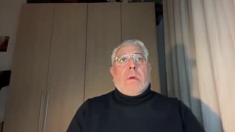 maxbillo online show from April 2026 07:33:01 PM