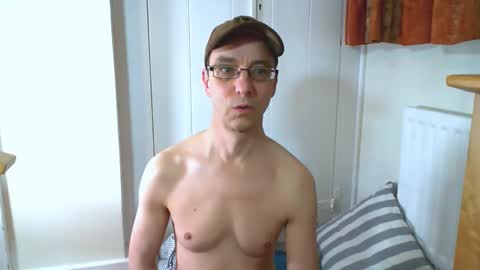 Snapshot of maxdavies chatting on March 2026 06:46:02 PM Max Davies online show from March 2026 06:46:02 PM