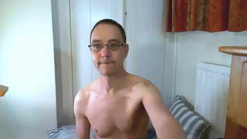 Snapshot of maxdavies chatting on April 2026 11:57:01 AM Max Davies online show from April 2026 11:57:01 AM
