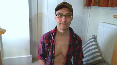Snapshot of maxdavies chatting on May 2026 05:51:01 PM Max Davies online show from May 2026 05:51:01 PM