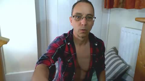 Snapshot of maxdavies chatting on June 2026 04:33:01 PM Max Davies online show from June 2026 04:33:01 PM