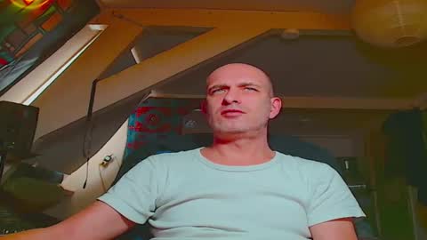 Snapshot of maxhardcore77 chatting on November 2025 09:25:01 AM maxhardcore77 online show from November 2025 09:25:01 AM