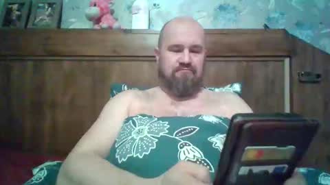 Snapshot of maxhunter chatting on April 2026 10:04:01 PM maxhunter online show from April 2026 10:04:01 PM