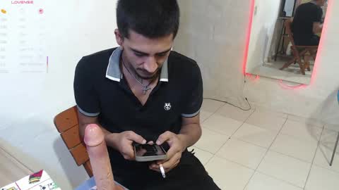 Snapshot of maxi_dick33 chatting on April 2026 12:17:02 PM maxi dick online show from April 2026 12:17:02 PM