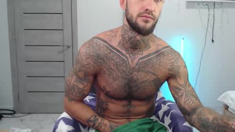 Snapshot of maxi_foxxx chatting on September 2025 08:03:02 AM Maximus Fox online show from September 2025 08:03:02 AM
