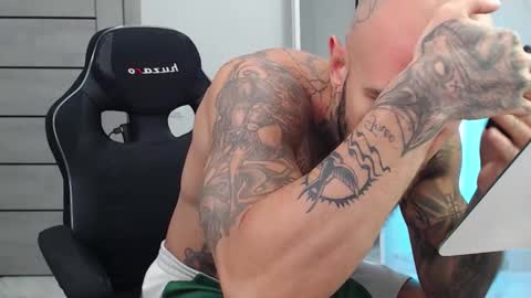 Snapshot of maxi_foxxx chatting on September 2025 07:41:01 AM Maximus Fox online show from September 2025 07:41:01 AM