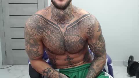 Snapshot of maxi_foxxx chatting on November 2025 08:15:01 AM Maximus Fox online show from November 2025 08:15:01 AM