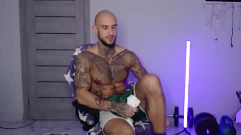 Maximus Fox online show from November 2025 05:12:01 PM