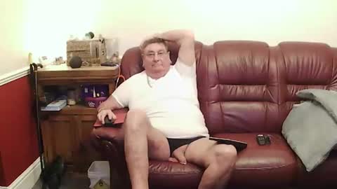 Snapshot of maxi_johnes chatting on March 2026 10:53:01 PM MAX online show from March 2026 10:53:01 PM