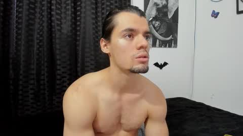 Snapshot of maxi_styles chatting on December 2024 10:33:02 PM Alex online show from December 2024 10:33:02 PM