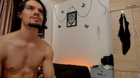 Snapshot of maxi_styles chatting on January 2025 05:43:02 PM Alex online show from January 2025 05:43:02 PM