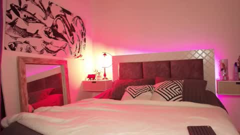 Max online show from January 2026 01:42:02 AM