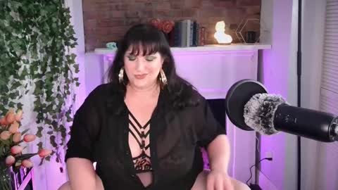 Snapshot of maximarilith chatting on September 2025 05:07:01 PM Maxi Marilith online show from September 2025 05:07:01 PM