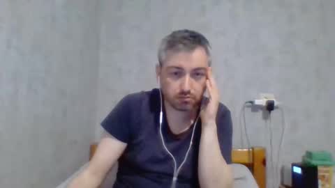 Snapshot of maximefrxx chatting on March 2026 08:14:01 PM Maxime online show from March 2026 08:14:01 PM