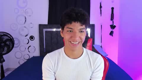 Snapshot of maximiliano_khalil chatting on November 2025 07:47:01 PM Maximiliano online show from November 2025 07:47:01 PM