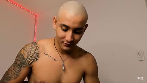 Snapshot of maximo004 chatting on January 2026 11:30:02 PM Maximo online show from January 2026 11:30:02 PM