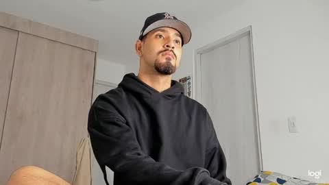 Snapshot of maximo004 chatting on April 2026 04:34:01 AM Maximo online show from April 2026 04:34:01 AM