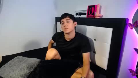 Snapshot of maximo_and_isa chatting on October 2025 01:48:02 AM -- maximo and isa -- online show from October 2025 01:48:02 AM