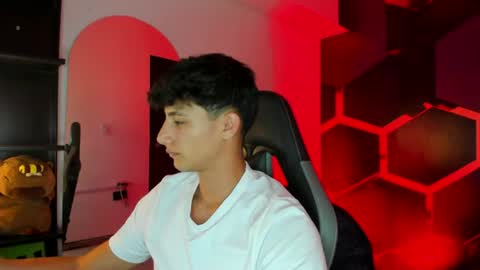 Snapshot of maximo_romano chatting on June 2026 07:13:01 PM Maximo online show from June 2026 07:13:01 PM