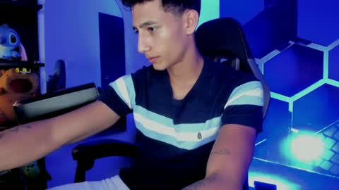 Snapshot of maximo_romano chatting on July 2026 07:43:02 PM Maximo online show from July 2026 07:43:02 PM