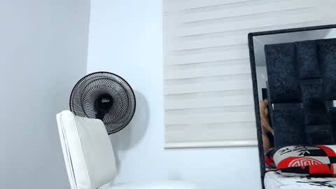 Snapshot of maximo_sebastian chatting on January 2025 03:39:01 AM Maximo Sebastian online show from January 2025 03:39:01 AM