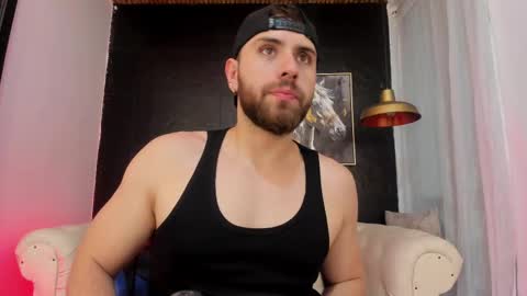 Maximo Wolf online show from October 2025 08:06:02 PM