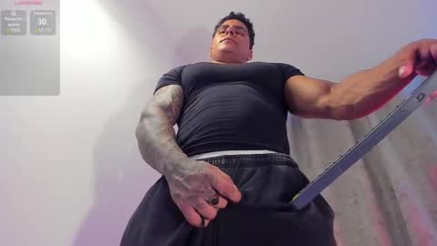 Snapshot of maximoscott_ chatting on January 2025 07:52:01 PM Maximoscott online show from January 2025 07:52:01 PM