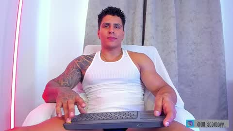 Snapshot of maximoscott_ chatting on February 2025 02:13:01 PM Maximoscott online show from February 2025 02:13:01 PM