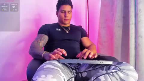 Snapshot of maximoscott_ chatting on February 2025 06:00:02 PM Maximoscott online show from February 2025 06:00:02 PM