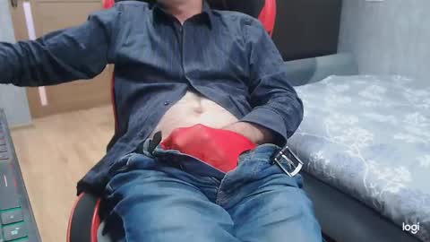 maximus3334 online show from November 2025 11:21:02 AM