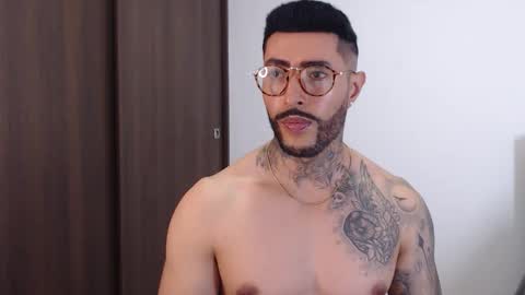 Independent Model online show from December 2024 07:47:02 AM