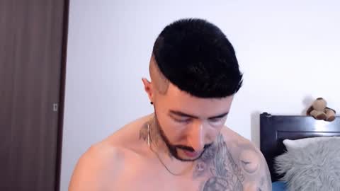 Independent Model online show from February 2025 04:05:01 AM