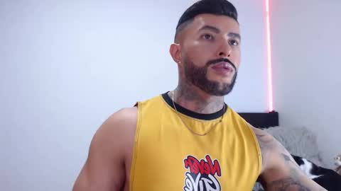 Independent Model online show from September 2025 02:38:02 AM