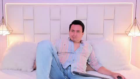 Snapshot of maximvoss chatting on April 2026 07:20:02 PM Maxim online show from April 2026 07:20:02 PM