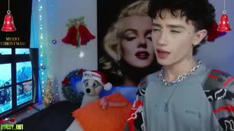 Max online show from December 2025 03:12:01 AM