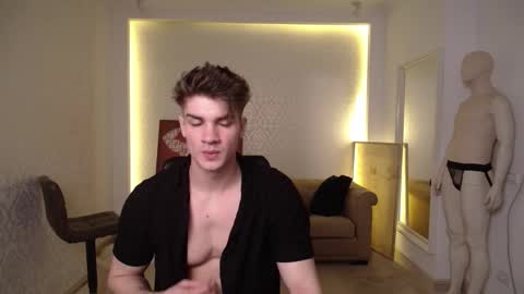 Snapshot of maxkaiden chatting on February 2025 06:23:01 AM MaxKaiden online show from February 2025 06:23:01 AM