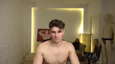 Snapshot of maxkaiden chatting on February 2025 12:48:02 PM MaxKaiden online show from February 2025 12:48:02 PM