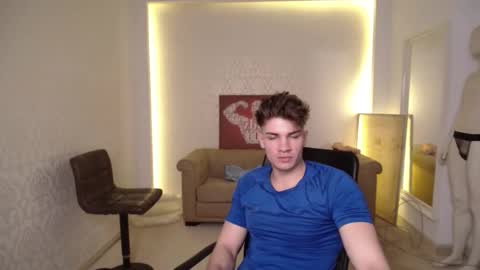 Snapshot of maxkaiden chatting on February 2025 08:40:02 AM MaxKaiden online show from February 2025 08:40:02 AM