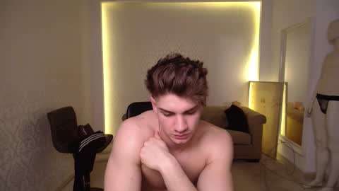 Snapshot of maxkaiden chatting on February 2025 11:44:02 AM MaxKaiden online show from February 2025 11:44:02 AM