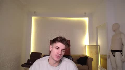 Snapshot of maxkaiden chatting on February 2025 05:30:02 AM MaxKaiden online show from February 2025 05:30:02 AM