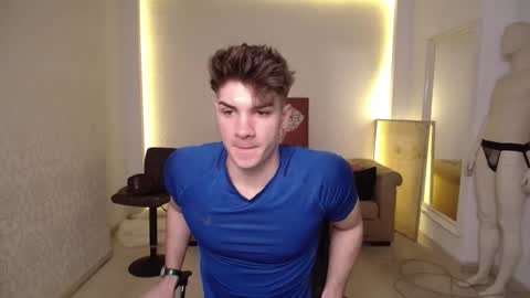 Snapshot of maxkaiden chatting on February 2025 05:42:02 AM MaxKaiden online show from February 2025 05:42:02 AM