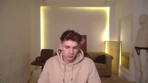 Snapshot of maxkaiden chatting on February 2025 05:45:02 AM MaxKaiden online show from February 2025 05:45:02 AM