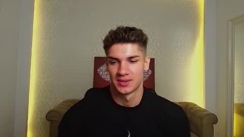 Snapshot of maxkaiden chatting on September 2025 05:32:01 AM MaxKaiden online show from September 2025 05:32:01 AM