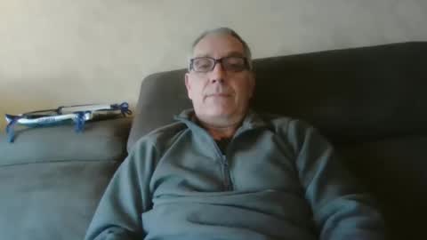 Snapshot of maxou569 chatting on March 2025 06:38:02 AM maxou569 online show from March 2025 06:38:02 AM